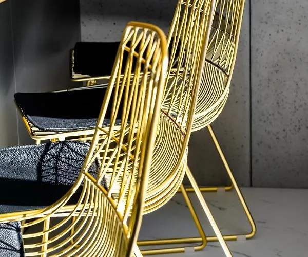 El - Hercules شقة