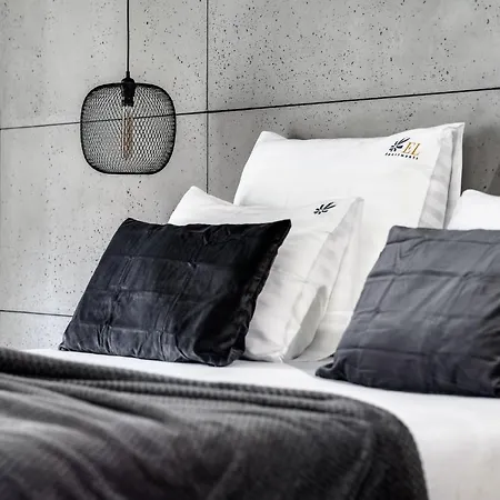 El - Hercules Apartment